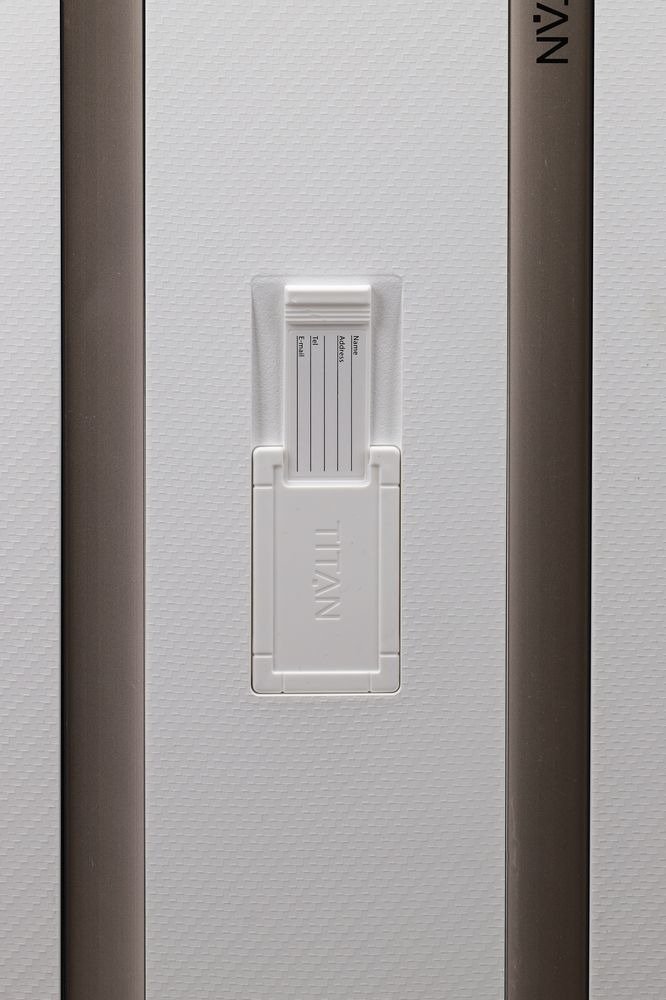 Walizka kabinowa Titan Compax 55 cm mała biała z USB